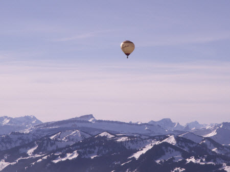 Ballonfahrt im Winter über den Alpen 2013
